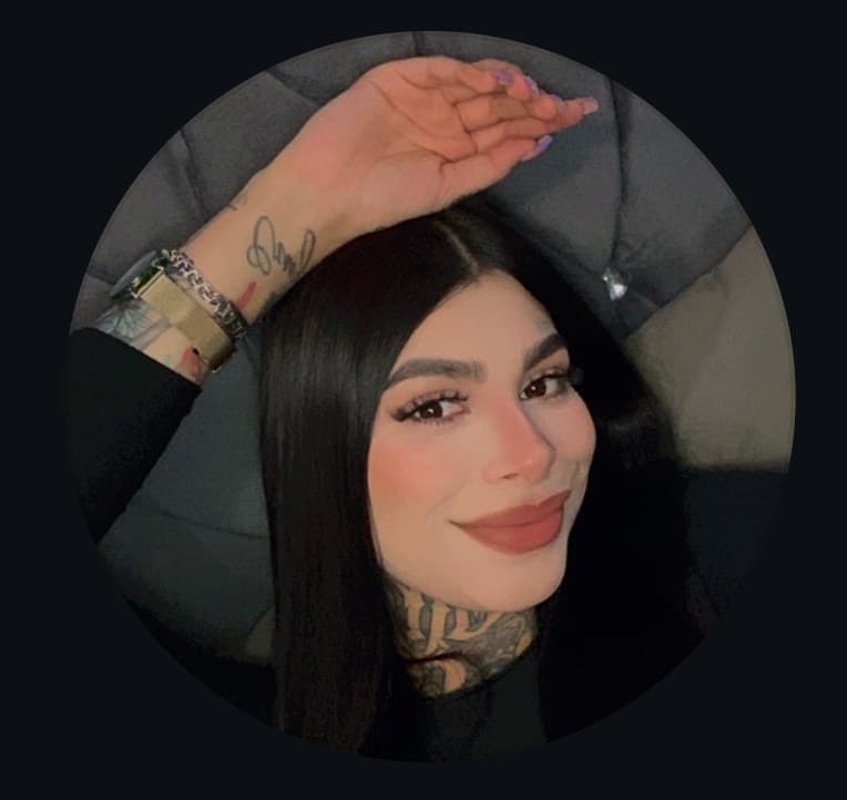 Sobre Laura Bravos